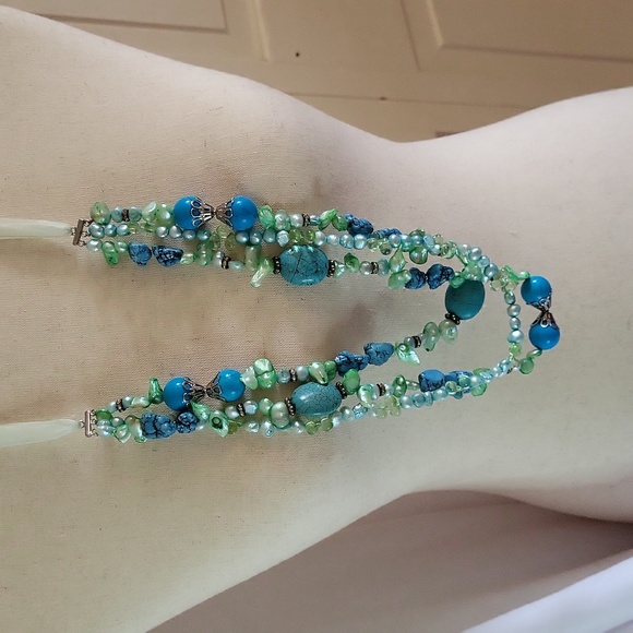 Turquoise Sea foam green stone necklace 18" 2004 heavy statement necklace - Picture 6 of 8